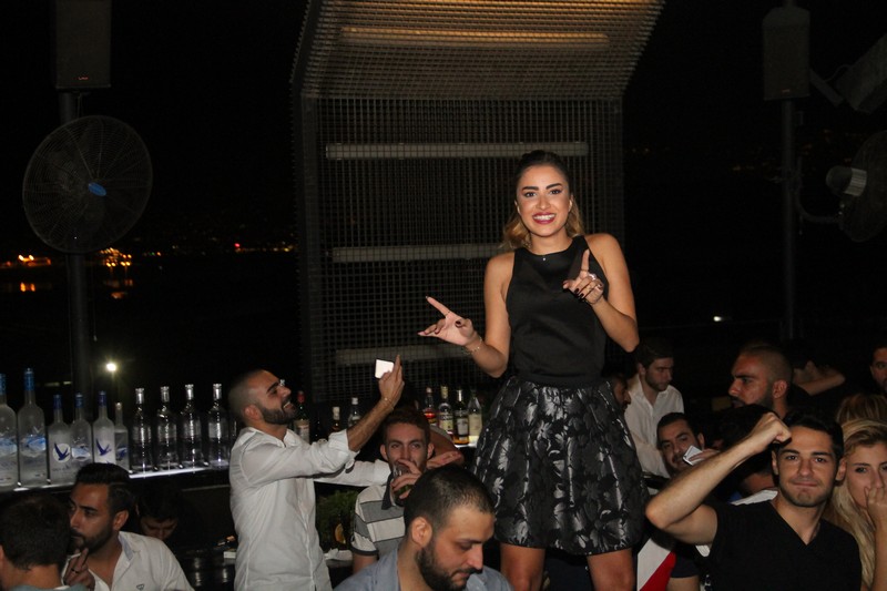 3al Lebnene at Myu On The Roof 