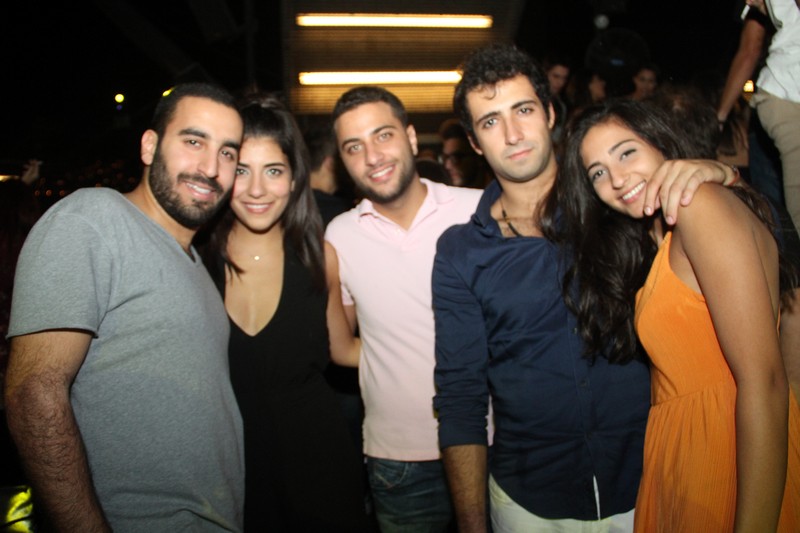 3al Lebnene at Myu On The Roof 