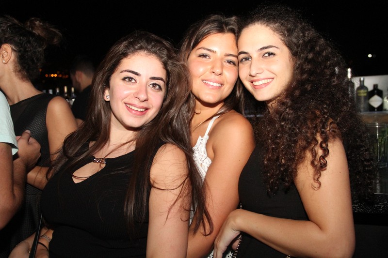 3al Lebnene at Myu On The Roof 