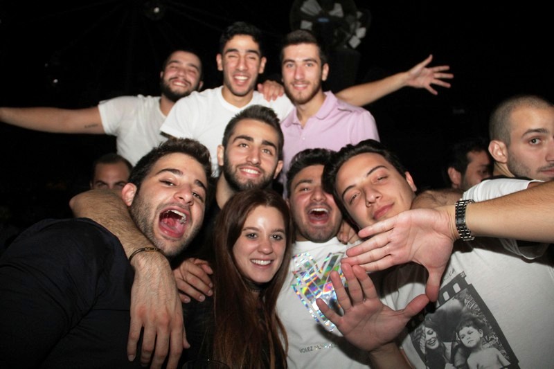 3al Lebnene at Myu On The Roof 