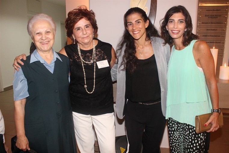 Sœur Hélène Richa, Mireille Frem, Roula Omeira et Mira Frenn