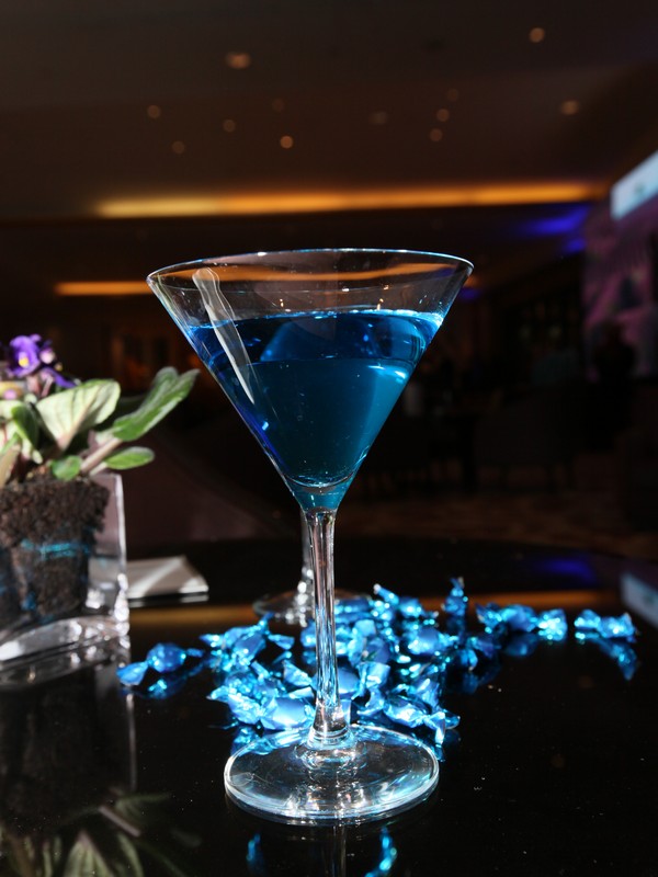 Le Royal turns blue to celebrate the UN's 70th nniversary