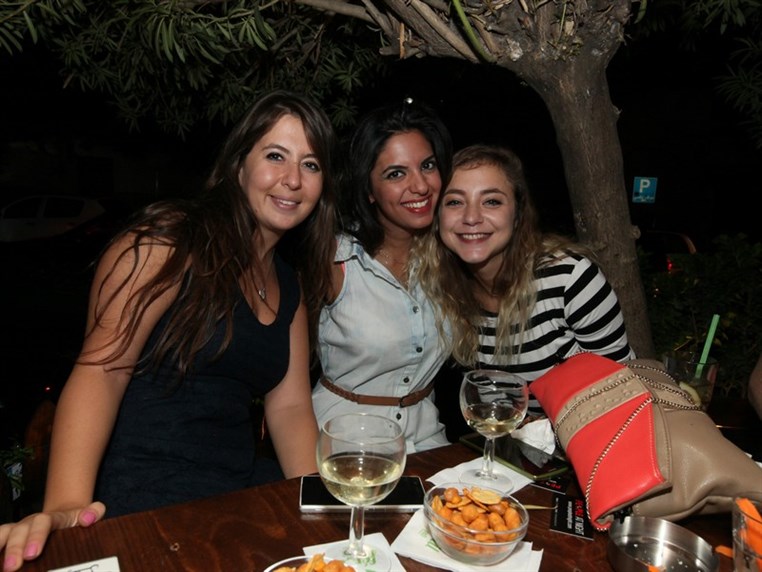 Fertil Pub on Saturday Night