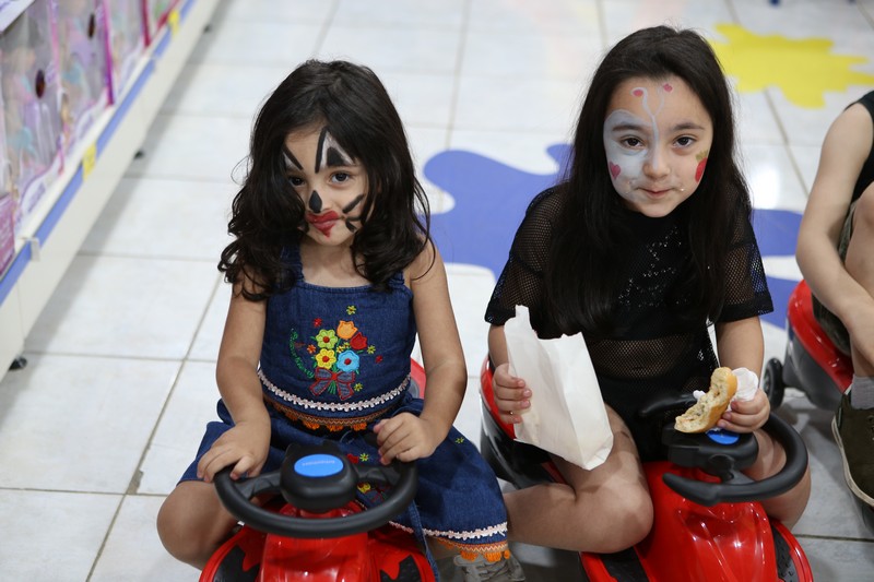 Toys 4 Less Mtayleb Grand Opening