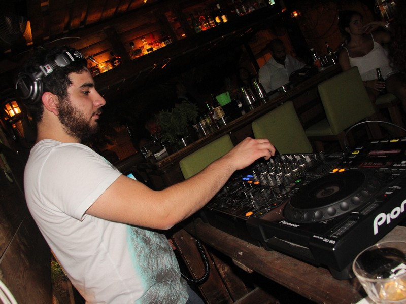 Fertil Pub on Saturday Night