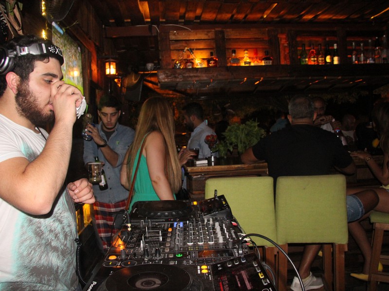 Fertil Pub on Saturday Night