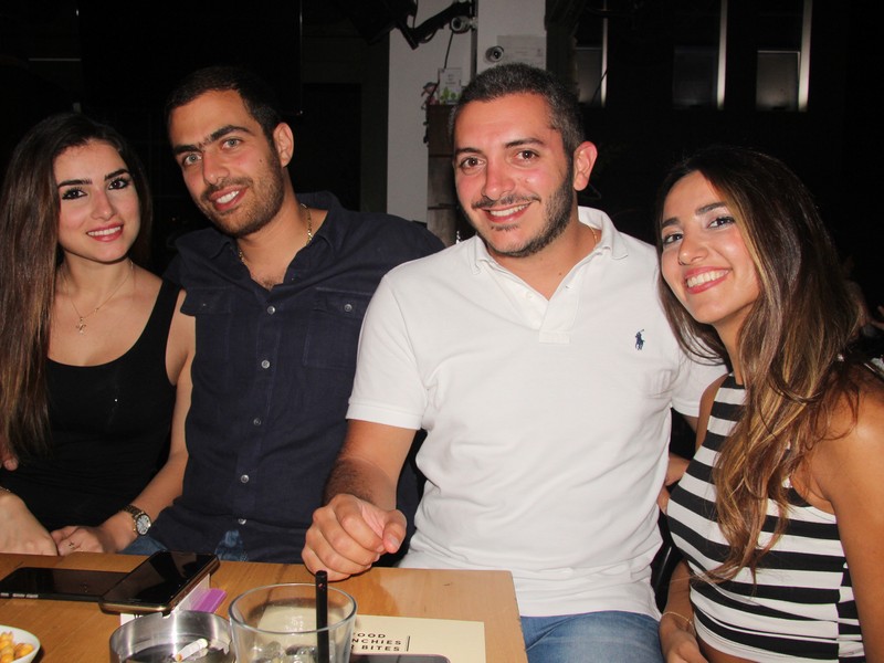 Decadande with Rodge at BistroBar Live