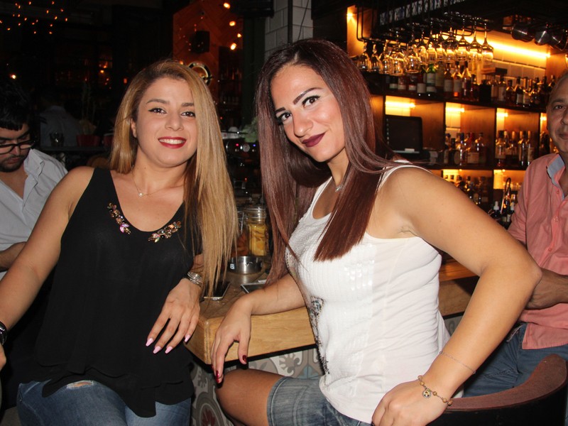 Decadande with Rodge at BistroBar Live