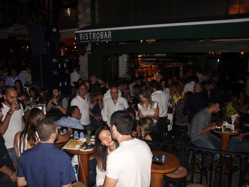 Decadande with Rodge at BistroBar Live