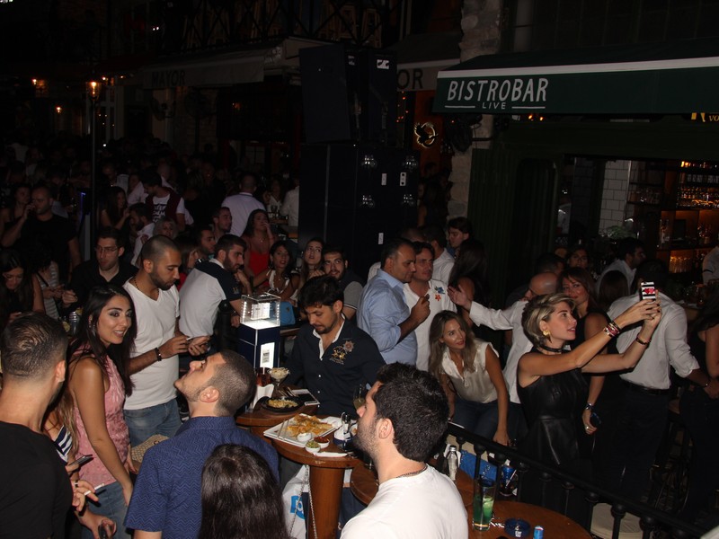 Decadande with Rodge at BistroBar Live