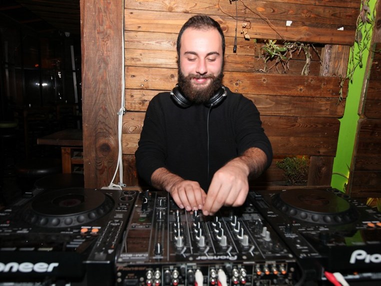 Fertil Pub on Saturday Night