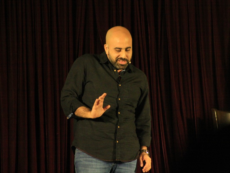 Laugh Story at Ikebana-Le Royal