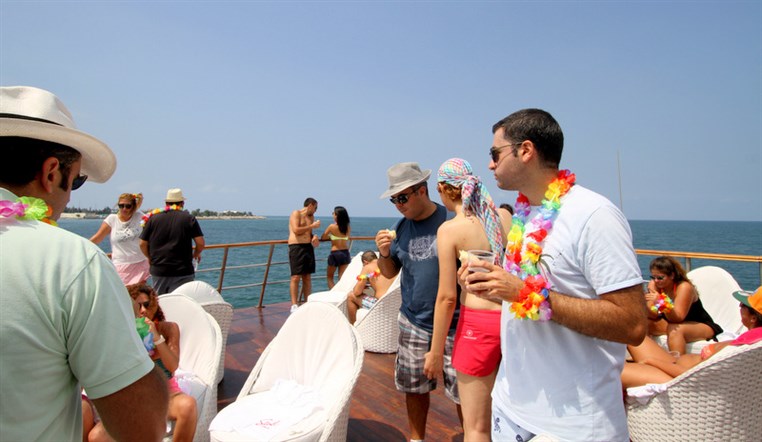 Summer Cloud 961 Boat Part 2