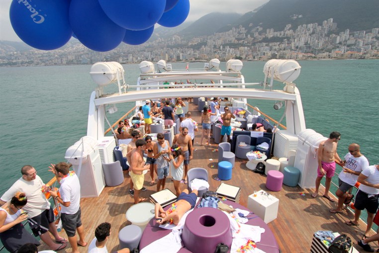 Summer Cloud 961 Boat Part 2