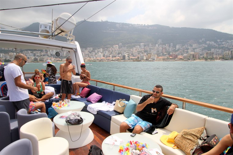 Summer Cloud 961 Boat Part 2