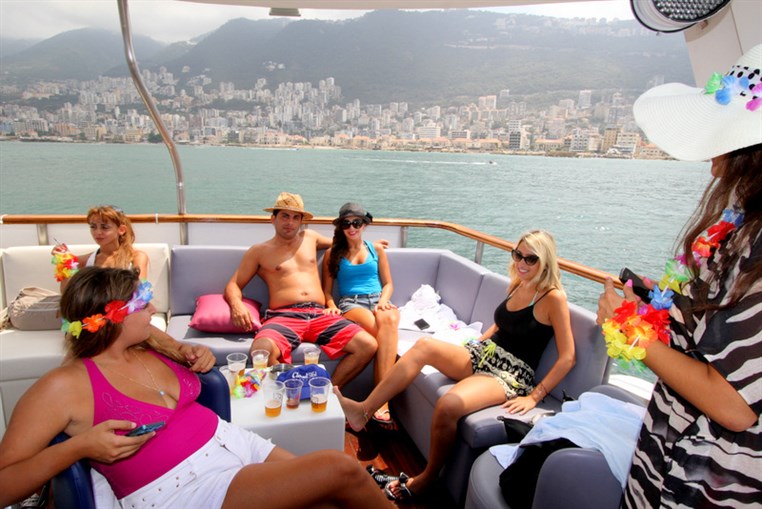 Summer Cloud 961 Boat Part 2