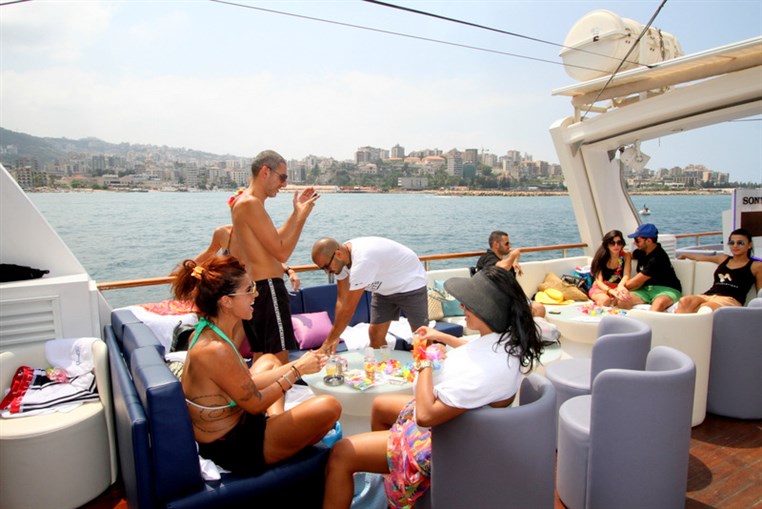 Summer Cloud 961 Boat Part 2