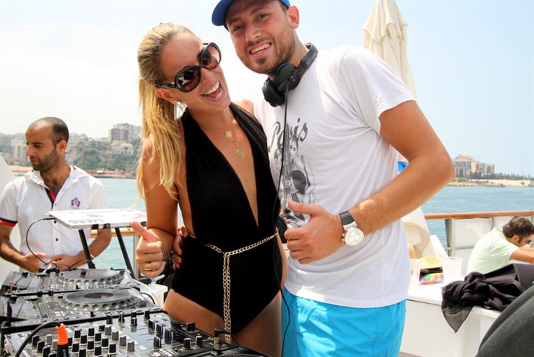 Summer Cloud 961 Boat Part 2
