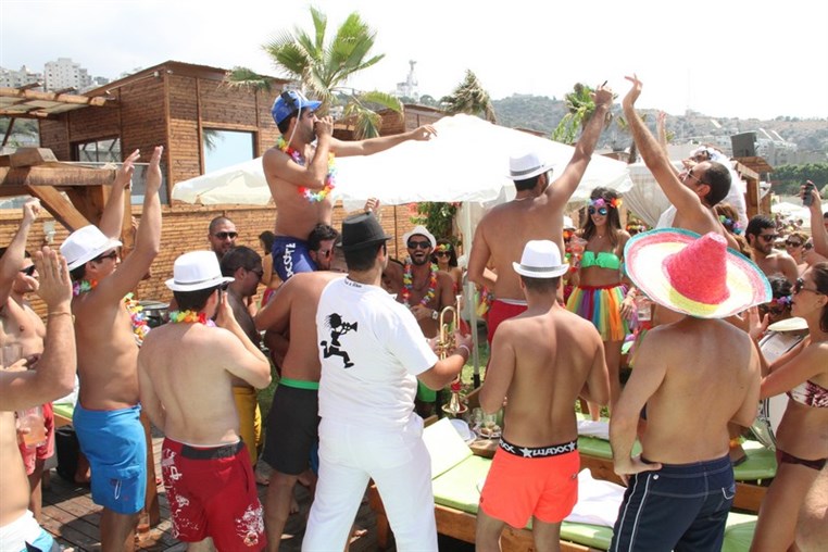 Shock The Beach 4