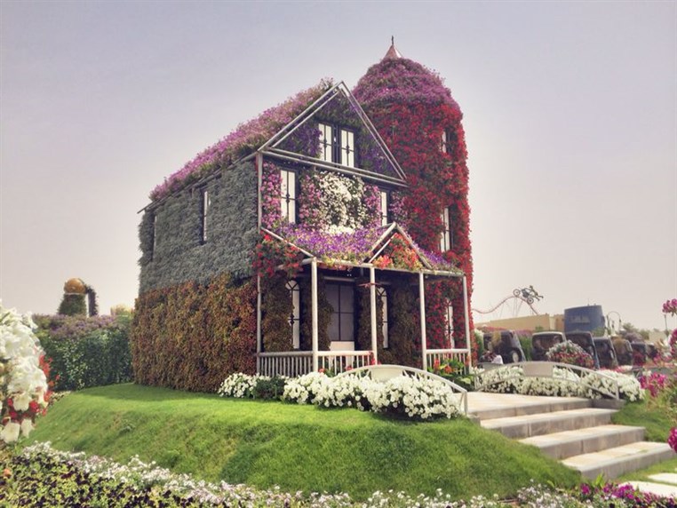 Dubai Miracle Garden 