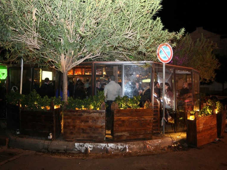 Fertil Pub on Saturday Night