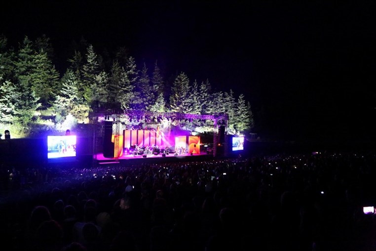 Julio Iglesias at Ehdeniyat Festival