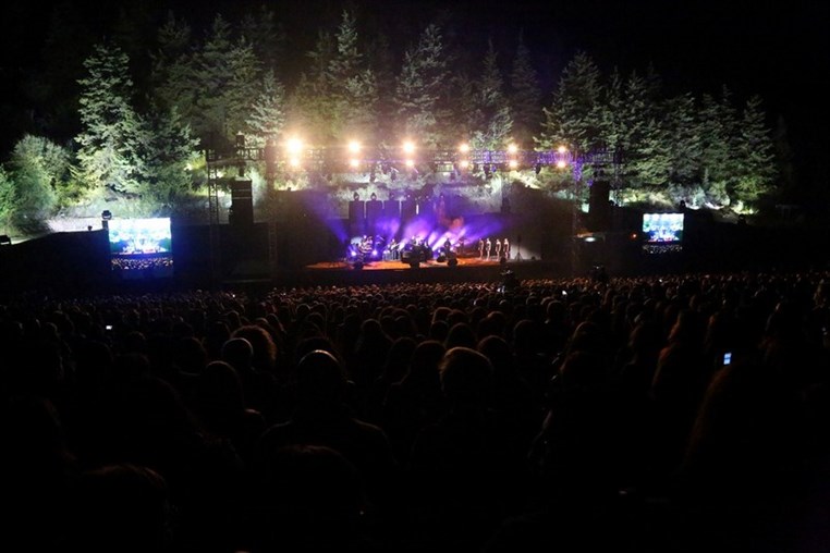 Julio Iglesias at Ehdeniyat Festival