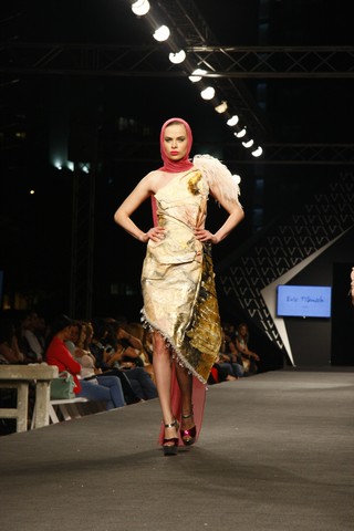 Eric Tibusch Summer Fashion Show by LIPS