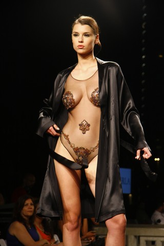 La Perla at fashion week by LIPS