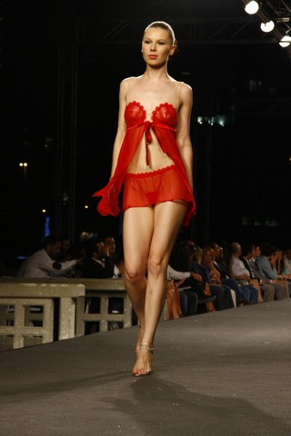 La Perla at fashion week by LIPS