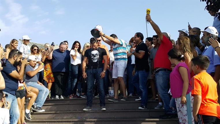 Ice Bucket Challenge With Celebrities 
