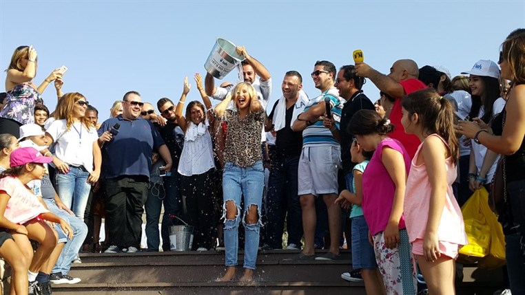 Ice Bucket Challenge With Celebrities 