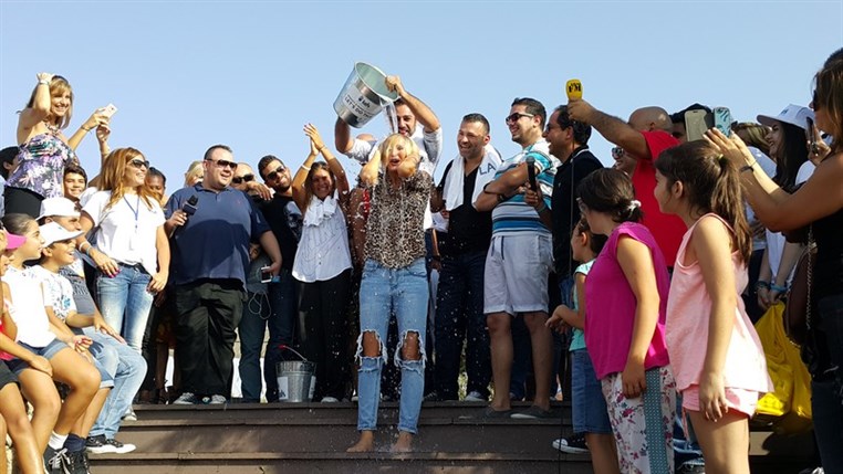 Ice Bucket Challenge With Celebrities 