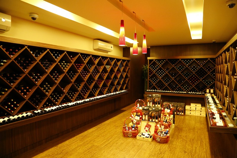 Wine Tasting Event at La Cave a Vin