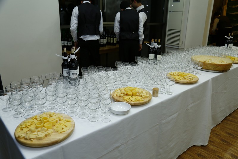 Wine Tasting Event at La Cave a Vin