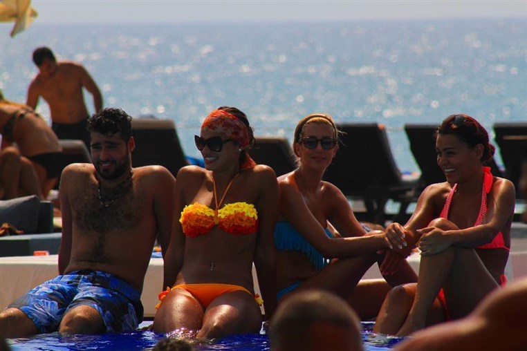 Sunday Beach Party