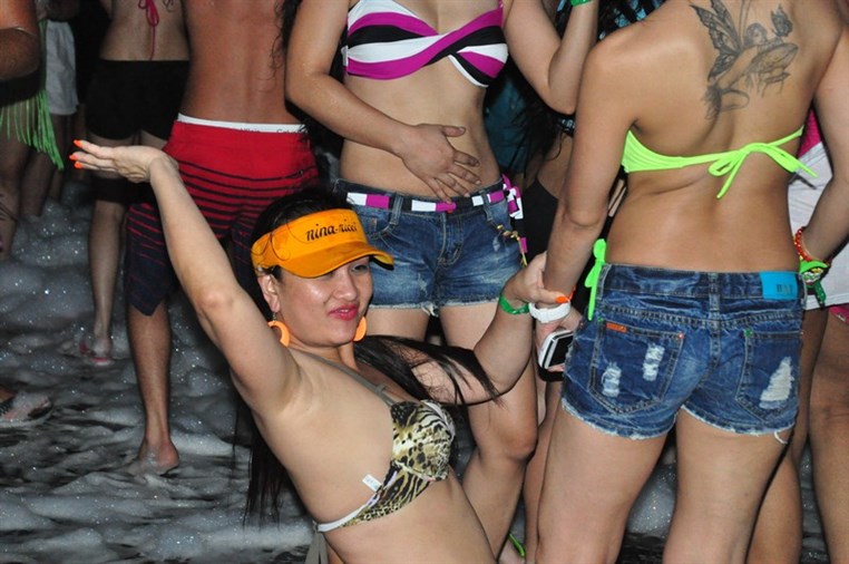 Largest FOAM Party 4 Part 2
