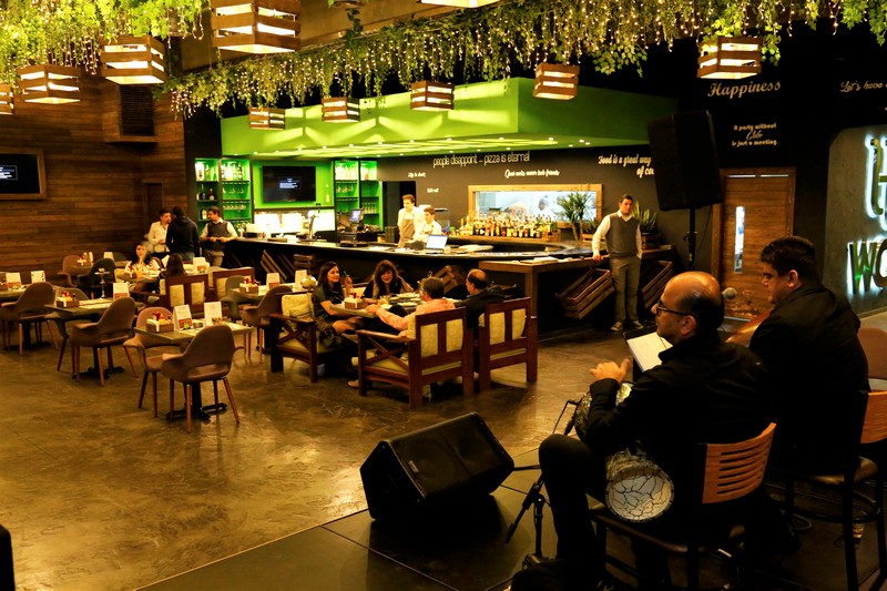 Sroud 3al 3oud at Lime Tree