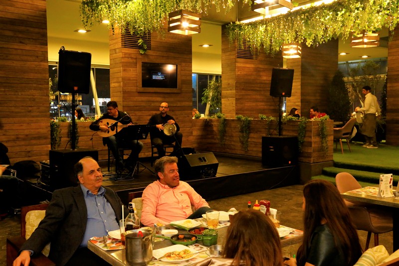 Sroud 3al 3oud at Lime Tree