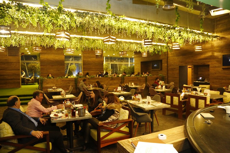 Sroud 3al 3oud at Lime Tree