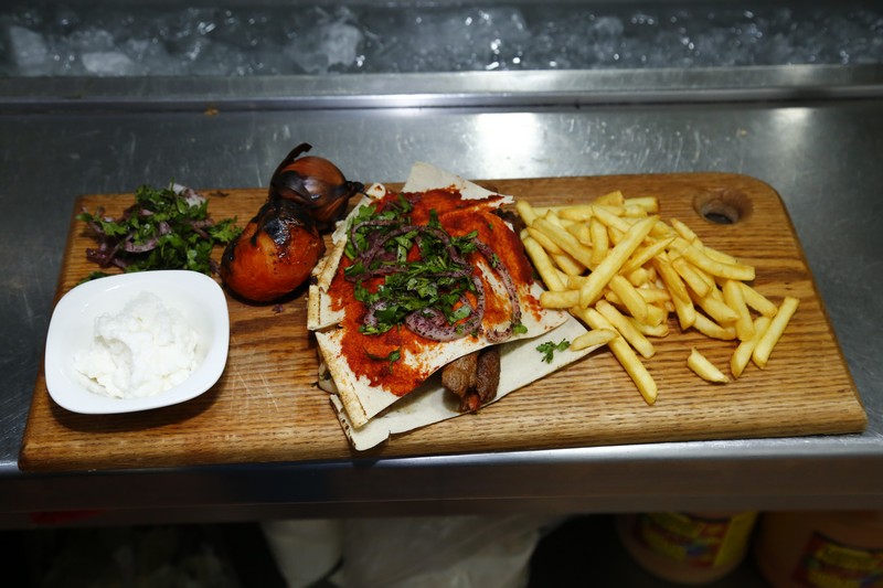 Sroud 3al 3oud at Lime Tree