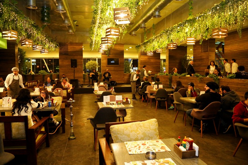 Sroud 3al 3oud at Lime Tree