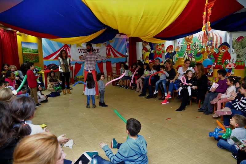 Cirque Fiesta at l'Univers d'Albert