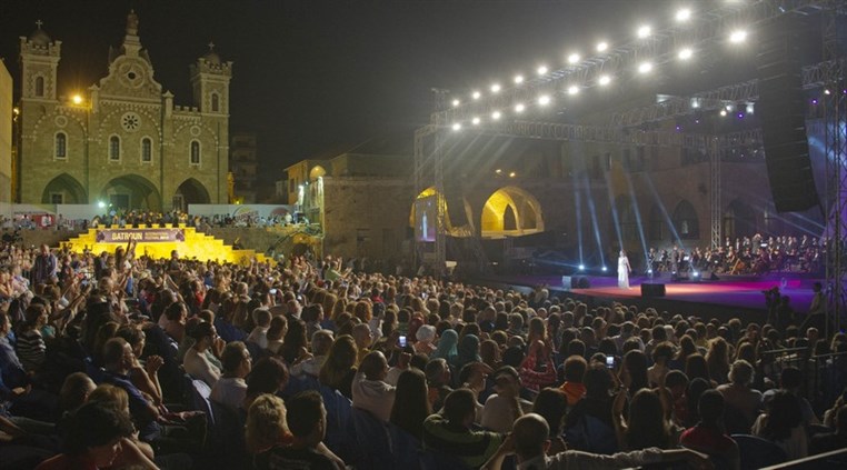 Majida el Roumi at Batroun Festival