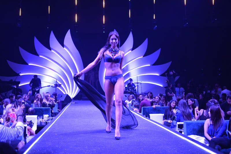 Marie France Fashion Show SS18 Part1