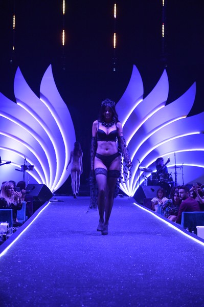 Marie France Fashion Show SS18 Part1