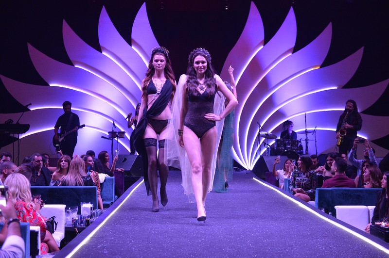 Marie France Fashion Show SS18 Part1