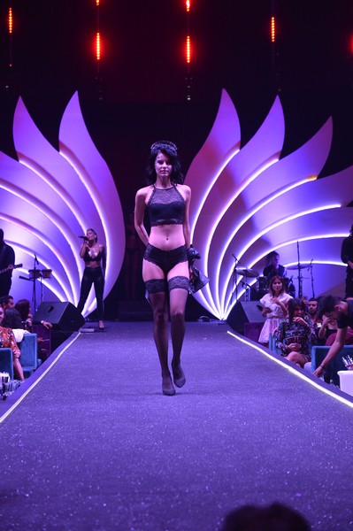 Marie France Fashion Show SS18 Part1