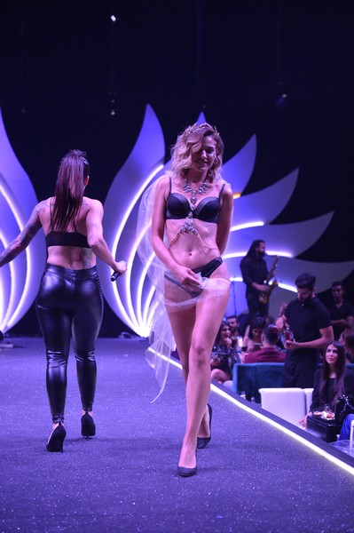 Marie France Fashion Show SS18 Part1