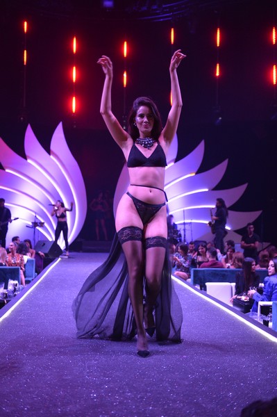 Marie France Fashion Show SS18 Part1